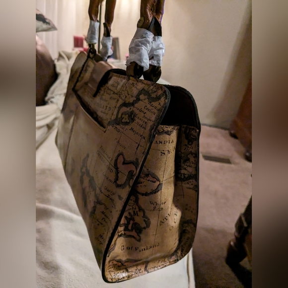 NWT Patricia Nash European Map Collection Purse - Picture 5 of 7